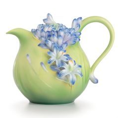 LILY OF THE NILE FLOWER DESIGN SCULPTURED porcelain tea pot, FRANZ porcelain