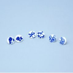 Náušnice: pecky - modré dekory, Porcelánové šperky Ateliér Mallys