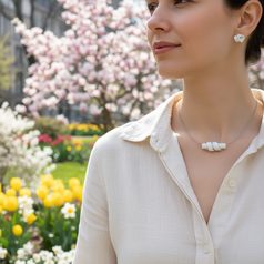 Náhrdelník dlouhý: Třešnička z porcelánu (Mochyně) velká, Porcelánové šperky Ateliér Mallys