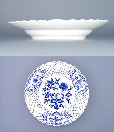 Plate embossed 27 cm, Original Blue Onion Pattern