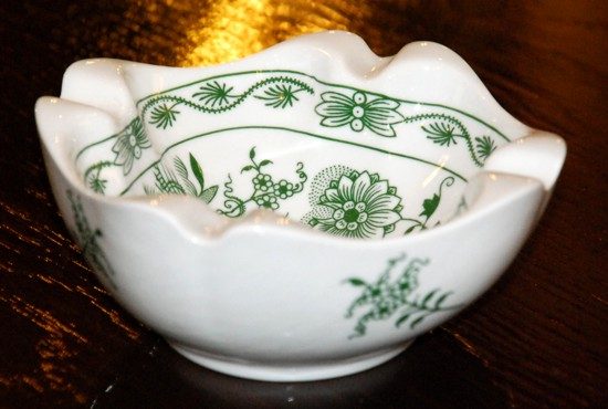 Popelník čtyřhranný 12,5 cm, zelený cibulák, Český porcelán a.s.