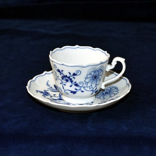 Cup 110 ml plus saucer 140 mm, Blue Onion, Meissen porcelain