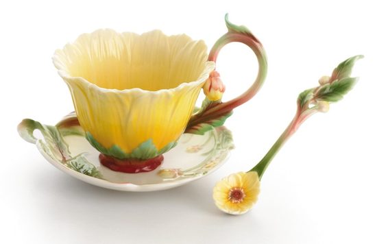 Fantasy Dahlia design sculptured porcelain cup and saucer 13 x 10 cm, FRANZ Porcelain