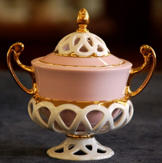 Cukřenka 0,18 l, Byzant 403, Růžový porcelán z Chodova