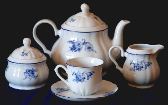 Tea set for 6 persons, Thun 1794 Carlsbad porcelain, ROSE 80061