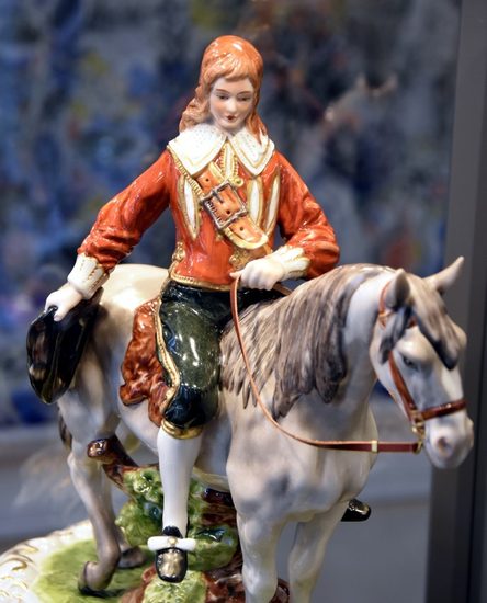 D'Artagnan ridding, Kurt Steiner, Porcelain Figures Unterweissbacher