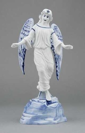 Angel on stand 11,4 cm plus 6 cm stand, Original Blue Onion Pattern