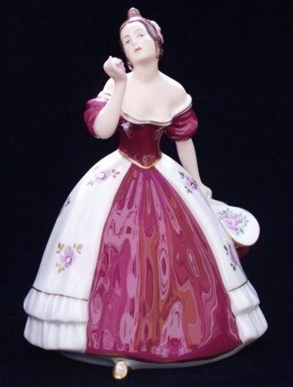 Girl with hat and roses 12 x 14 x 19 cm, Porcelain Figures Duchcov