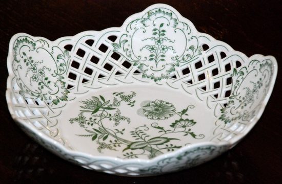 Dish pentagonal perforated 24 cm, Green Onion Pattern, Cesky porcelan a.s.