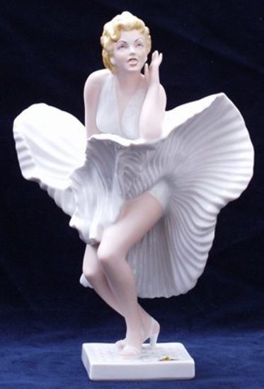 Marylin Monroe 11 x 19,5 x 27,5 cm, Porcelain Figures Duchcov