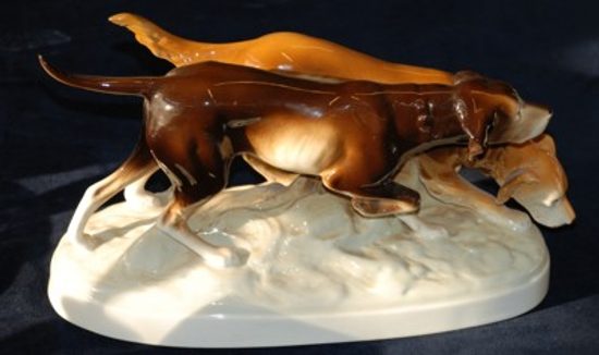 Hunting dogs 33 x 12,5 x 17 cm, Porcelain Figures Duchcov