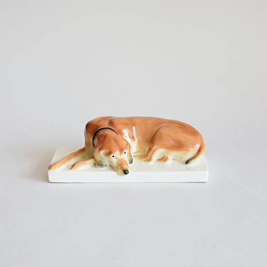 Laying Dog, 17 x 9 x 5 cm, Porcelain Figures Gläserne Porzellanmanufaktur
