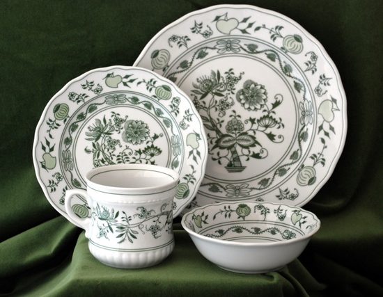 Practical dining set for 4 persons, Green Onion Pattern, Cesky porcelan a.s.