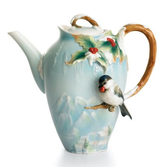 Winter wonderland chickadee design sculptured porcelain teapot 21 cm, FRANZ Porcelain