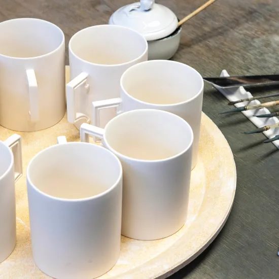 Hrnek Henkel 100 mm 500 ml, Audrey Hepburn se zlatou bublinou, Míšeňský porcelán