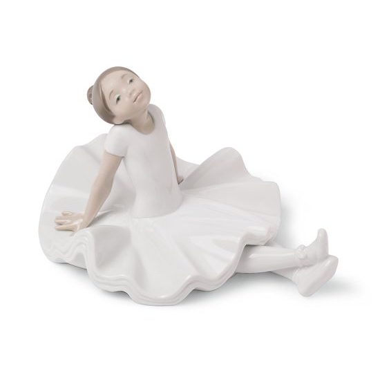 Ballet Dancer - Resting, 11 x 15 x 20 cm, NAO Porcelain Figures