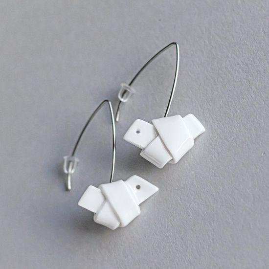 Earrings: Ear Small Knots (small birds), Porcelain Jewels Studio Mallys