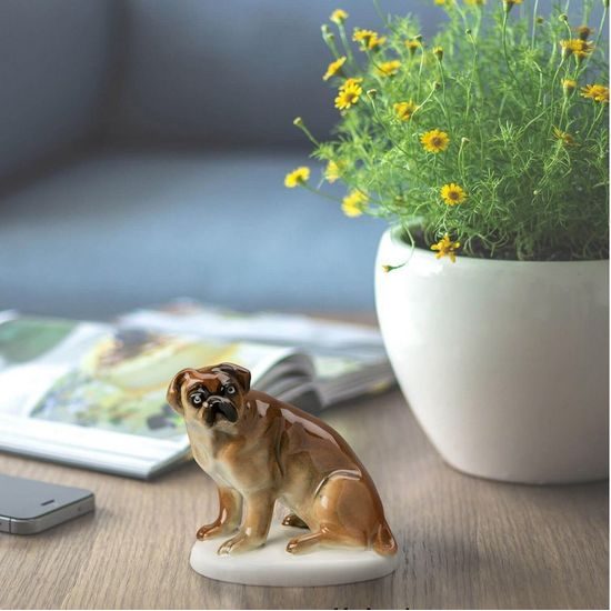 Mops, 9 x 6 x 9 cm, Döring G.v., Porcelánové figurky Aelteste Volkstedter