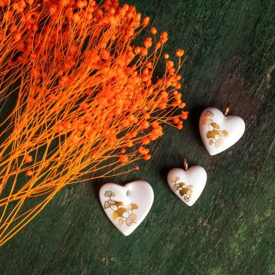 Hearts: CURVED HEART Ginko Biloba 2,5 x 2,5 cm, Meissen porcelain