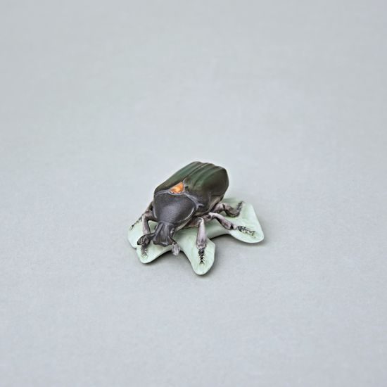 Rose Chafer 2,5 x 5 x 5,5 cm, Pastel, Porcelain figues Duchcov