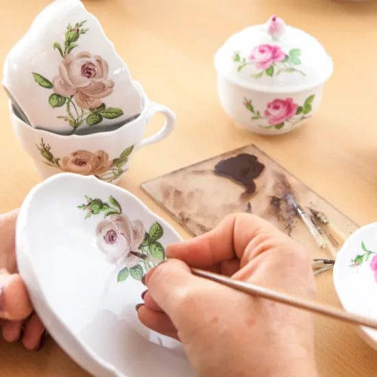 Tea cup 200 ml and saucer 15 cm, meissen rose decor, Meissen porcelain
