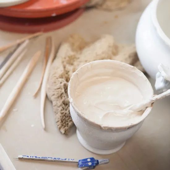 Váza / vázička Obří květ 13 cm, Motýlí kolekce, Míšeňský porcelán