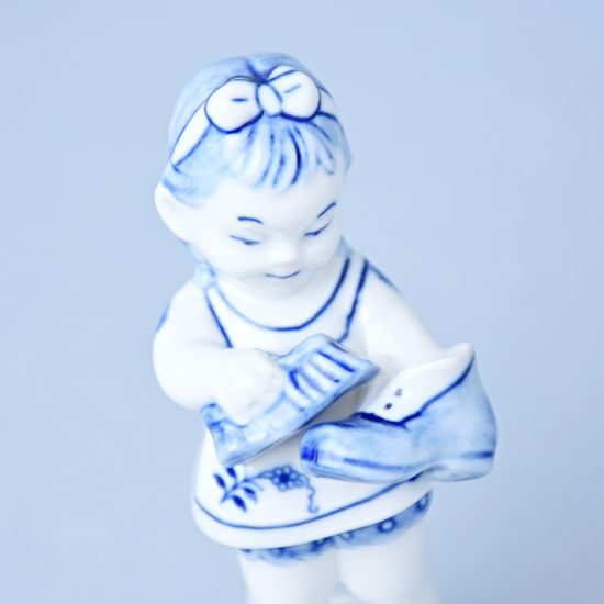 Girl with shoe 7 x 6,5 x 14,5 cm, Original Blue Onion pattern