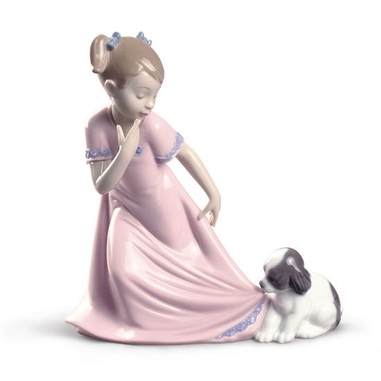 The Girl With A Puppy - Let Me Go, 17 x 16 x 9 cm, NAO Porcelain Figures