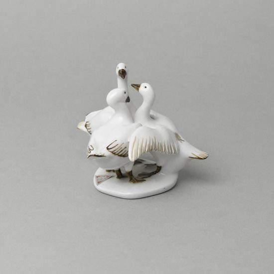 Tři husy na podstavci 9 x 10,5 x 10 cm, luxor, Porcelánové figurky Duchcov