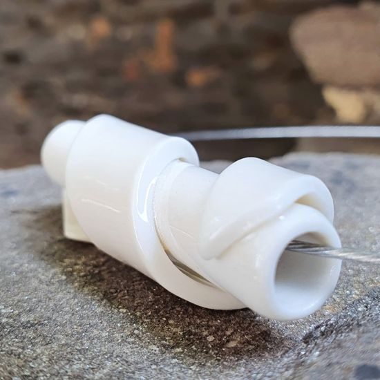 Náhrdelník: Spiralis, Ocelové lanko, Porcelánové šperky Ateliér Mallys