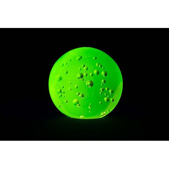 Těžítko Koule s bublinkami (uranové sklo), Sklárna Janov