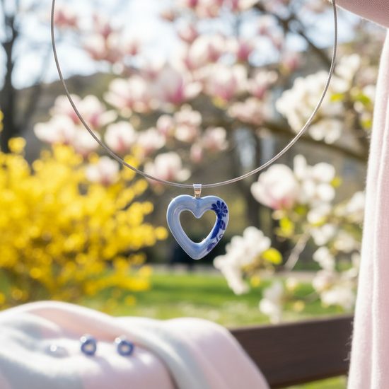 Necklace: Heart Onion Pattern (Blue), Porcelain Jewels Studio Mallys