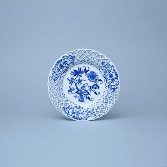 Plate perforated 15 cm, Original Blue Onion patterm QII