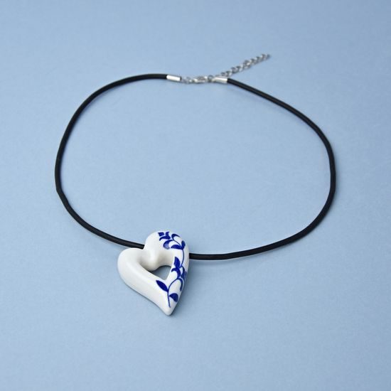 Náhrdelník: Srdce bílé duté - cibulák, 5 x 3,7 cm, černá pryž, Porcelánové šperky Ateliér Mallys