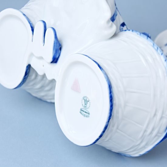 Dívka s košíky 24 x 17 x 24 cm, Cibulák, originální z Dubí, 2. j.