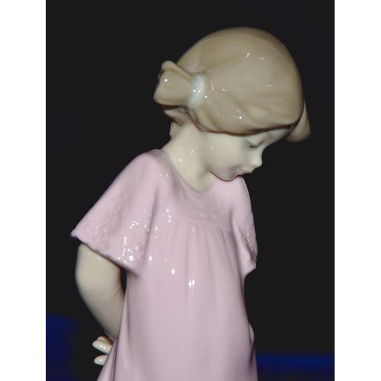 Dívka v růžovém, 20,5 cm, NAO porcelánové figurky