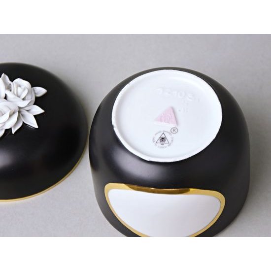Dóza s bílými růžemi 11 x 9 cm + okénko pro nápis, Černý fond + zlato, Porcelán Duchcov