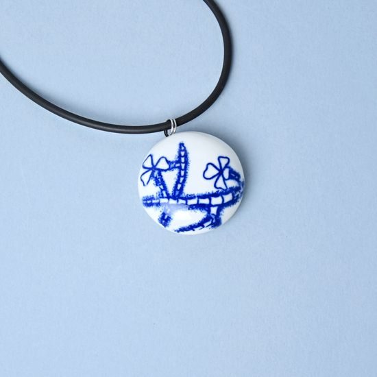 Náhrdelník: Duté kolečko 38 mm, Kvetoucí kaktus, černá pryž, Porcelánové šperky Ateliér Mallys