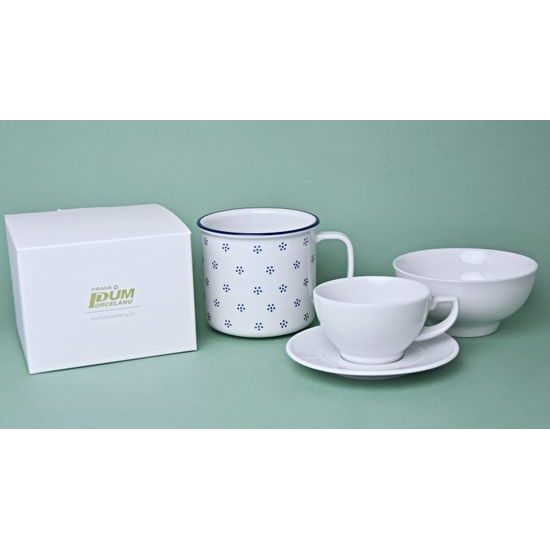 Gift Box, Golden logo C (15 x 15 x 11 cm)