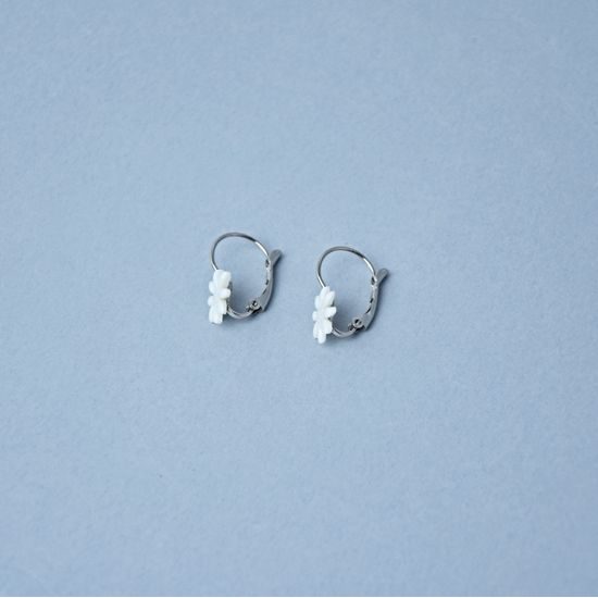 Earrings: Daisy 1 cm, Hanging, Porcelain Jewels Studio Mallys