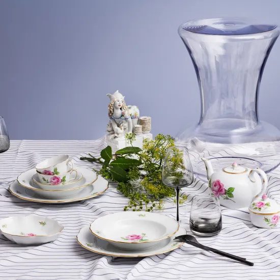 Tea cup 200 ml and saucer 15 cm, meissen rose decor, Meissen porcelain
