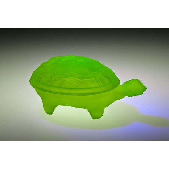 Jar Turtle (uranium glass), Glassworks Janov