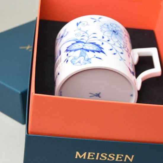 Hrnek tvar Berlin 500 ml - cibulák, Míšeňský porcelán