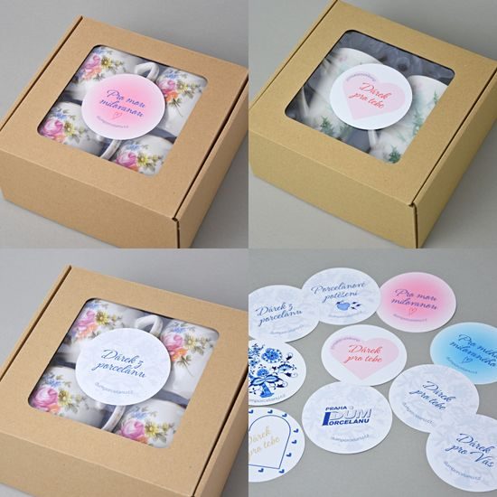 Gift box with a window, 22 x 20,3 x 10,3 cm