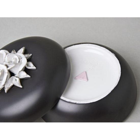 Dóza s růžemi nízká 8 x 11 cm, Černý fond + platina, Porcelán Duchcov