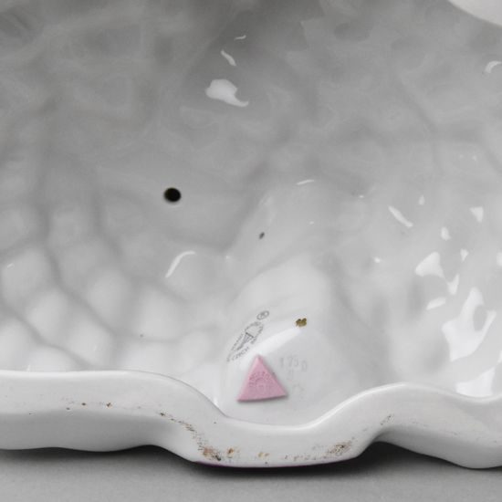 Lady with book, 22,5 x 32,5 x 26,5 cm, Purpur, Royal Dux Bohemia