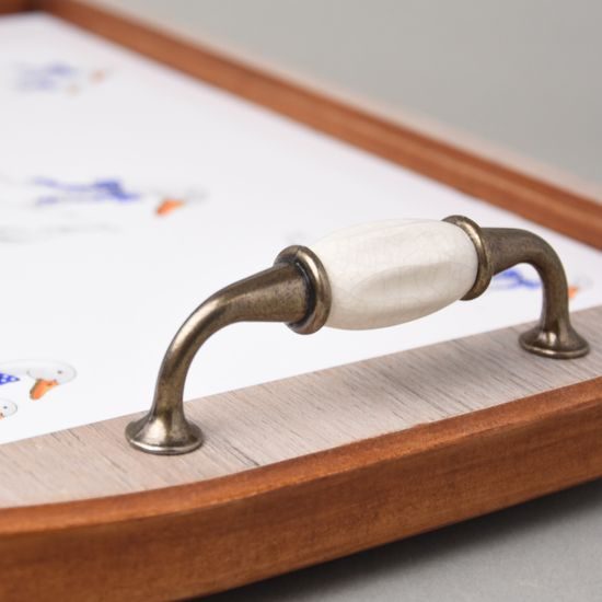 Kuchyňská podložka / destička / prkénko v dřevěném rámu s úchyty 40 x 28 cm, husy