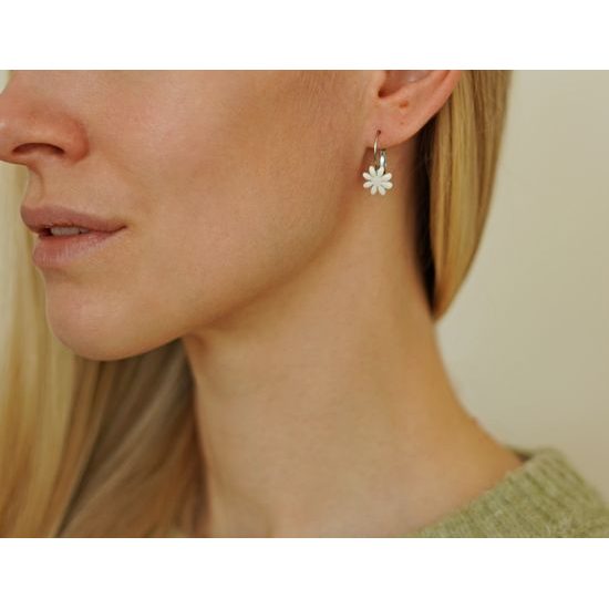 Earrings: Daisy 1 cm, Hanging, Porcelain Jewels Studio Mallys