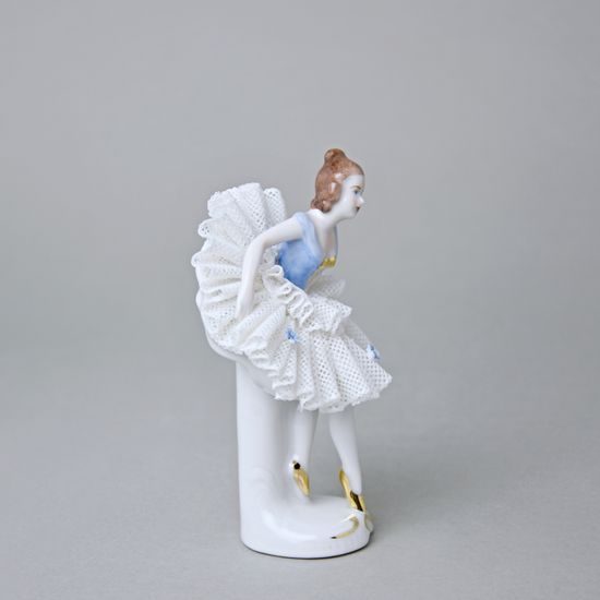Tanečnice s krajkou (bledě modrá v předklonu) 8 x 6 x 12 cm, Kurt Steiner, Porcelánové figurky Unterweissbacher