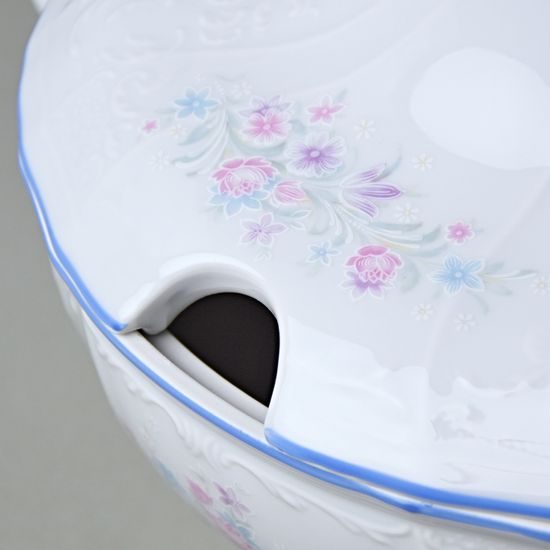 Soup tureen 2,5 l, Thun 1794 Carlsbad porcelain, BERNADOTTE blue-pink flowers